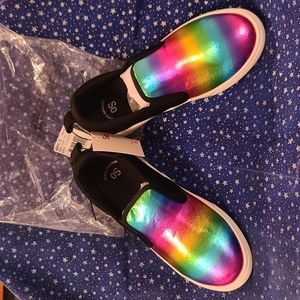 NWT So kids slip on shoes- sz6 Rainbow